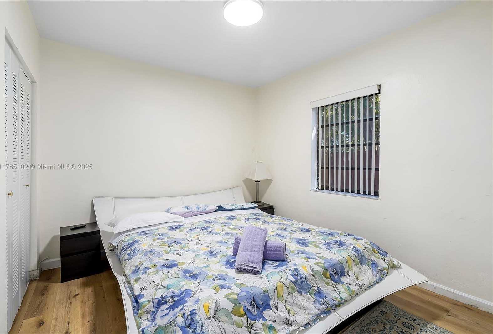 Small Image of 13521 NORTH EAST 1ST AVE, Miami Number 27
