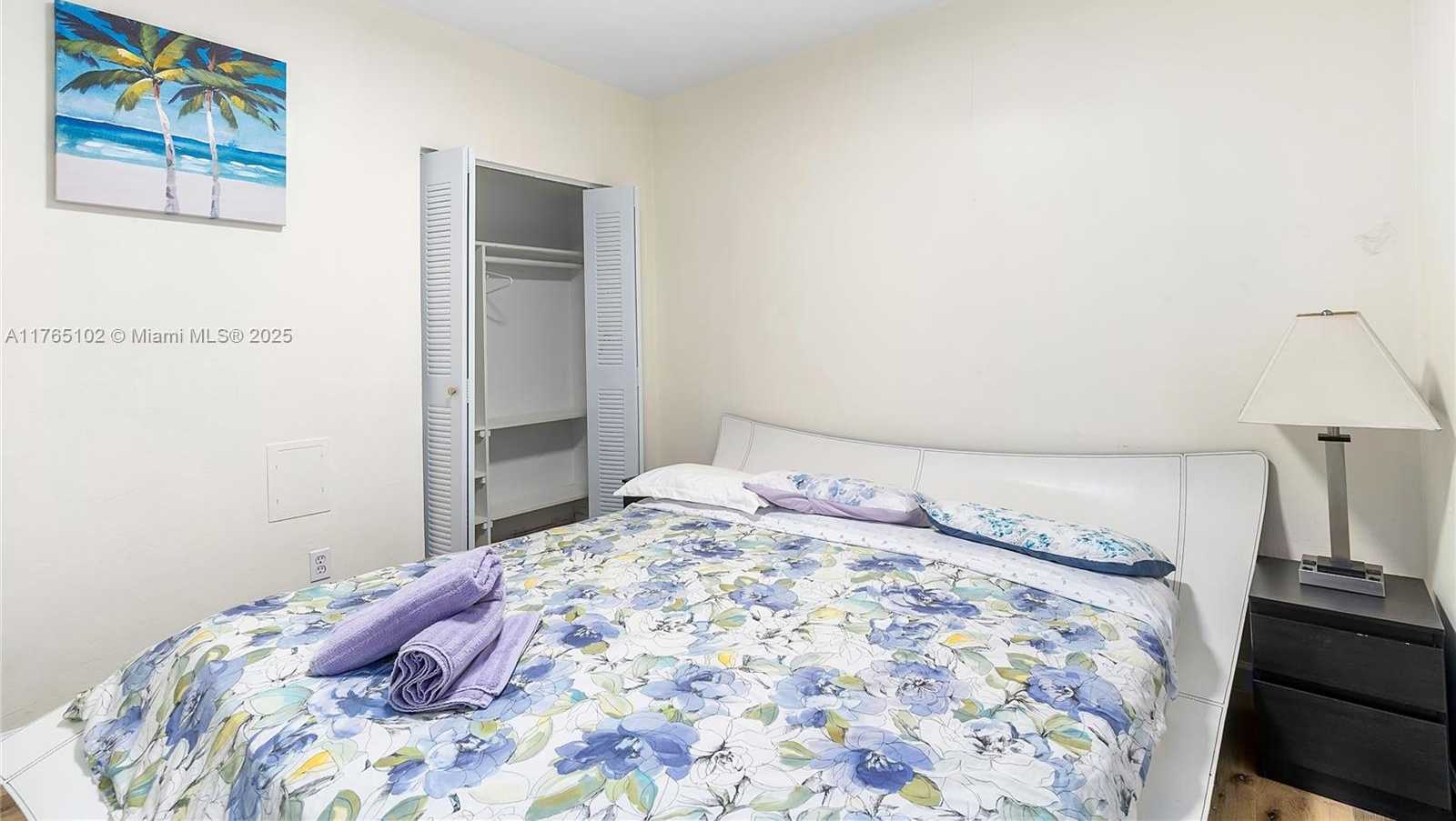 Small Image of 13521 NORTH EAST 1ST AVE, Miami Number 28