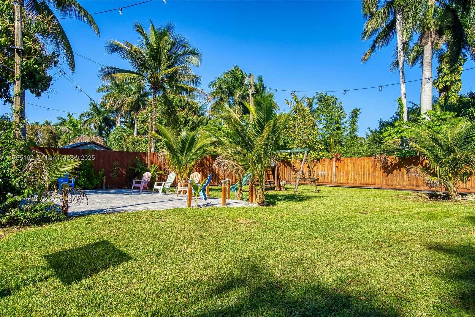 Small Image of 13521 NORTH EAST 1ST AVE, Miami Number 54