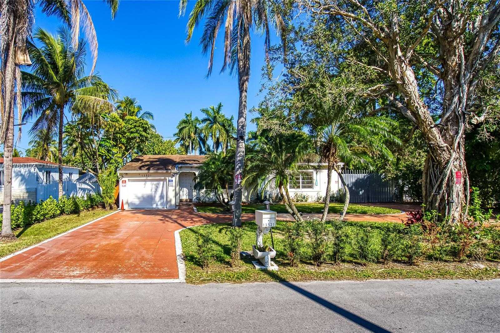 Small Image of 13521 NORTH EAST 1ST AVE, Miami Number 65