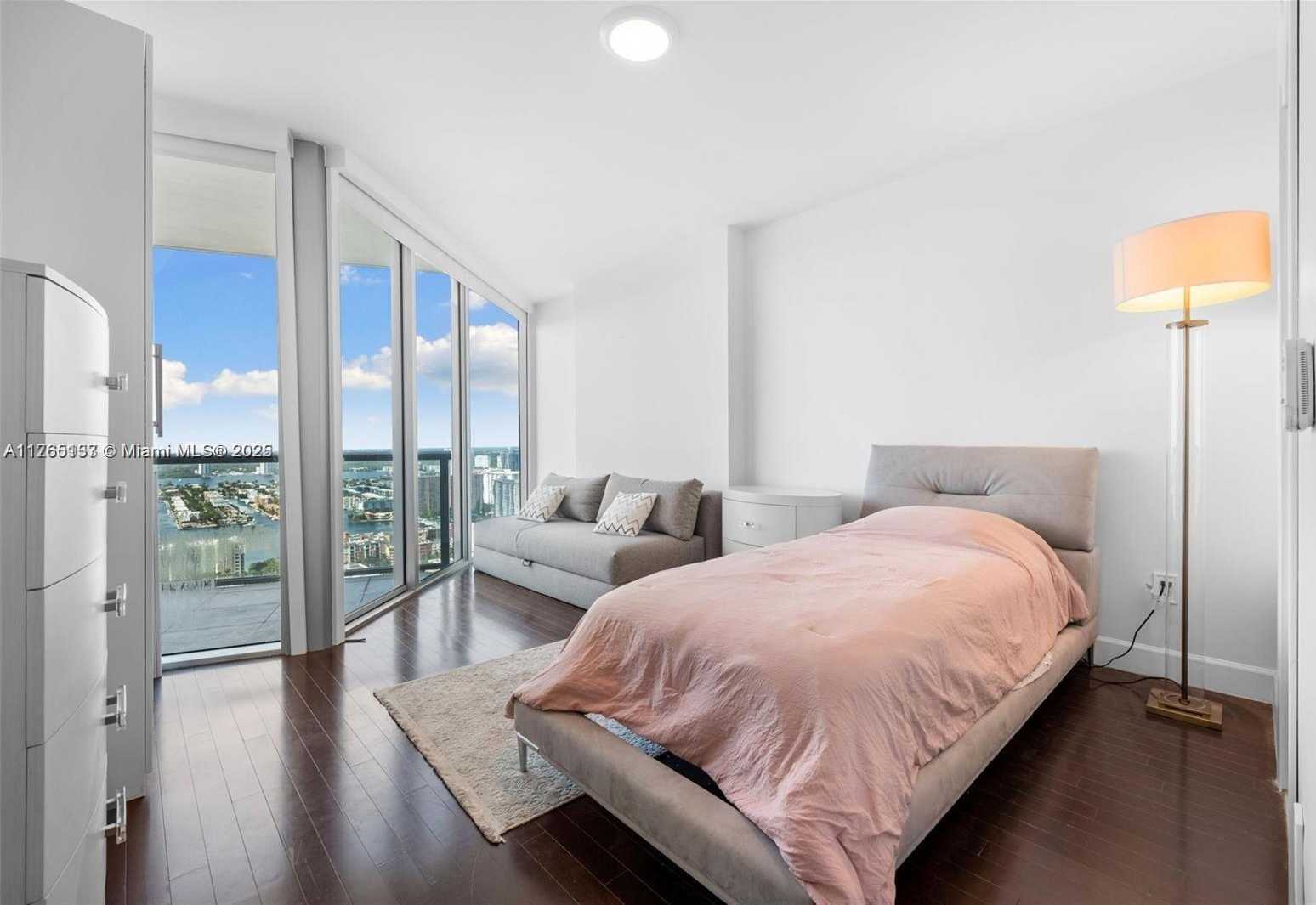 Small Image of 17001 COLLINS AVE #3904, Sunny Isles Beach Number 16