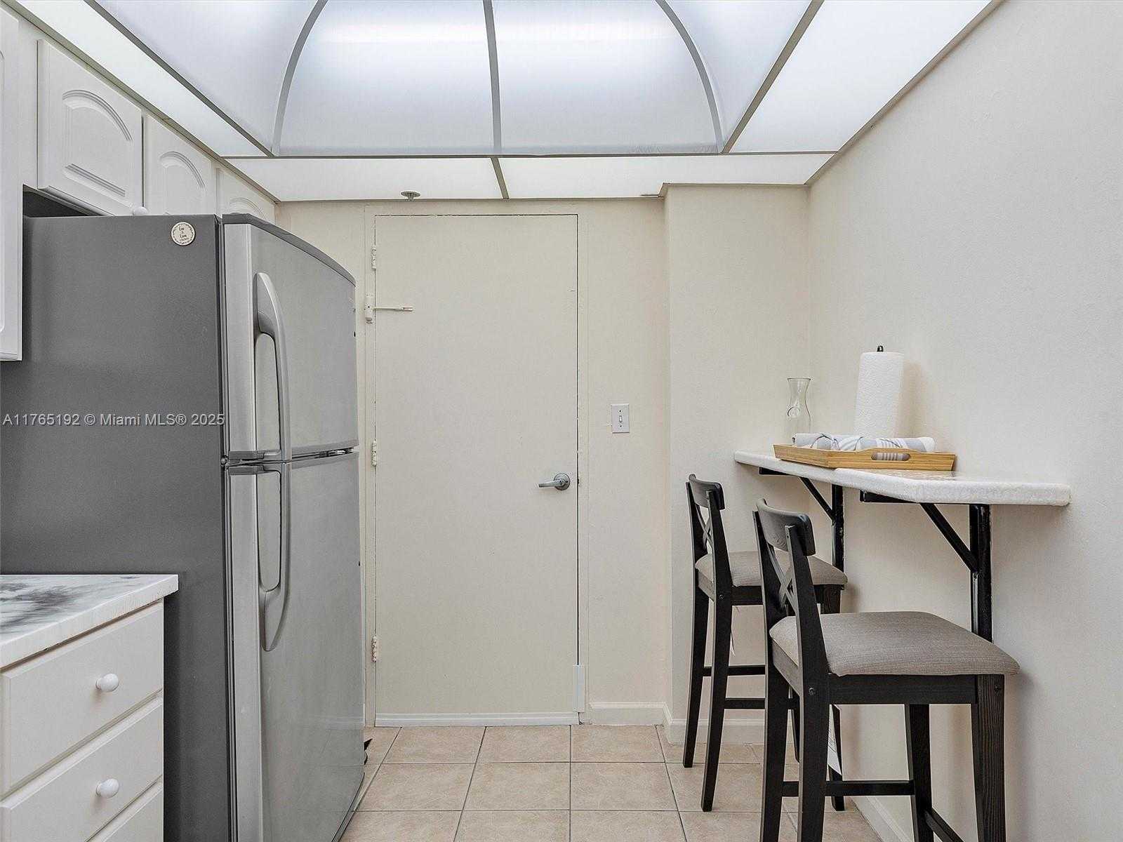 Small Image of 3801 SOUTH OCEAN DR #12S, Hollywood Number 14