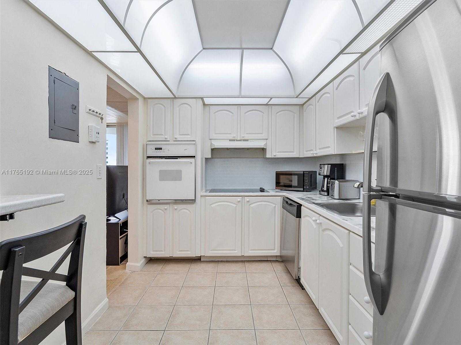 Small Image of 3801 SOUTH OCEAN DR #12S, Hollywood Number 16