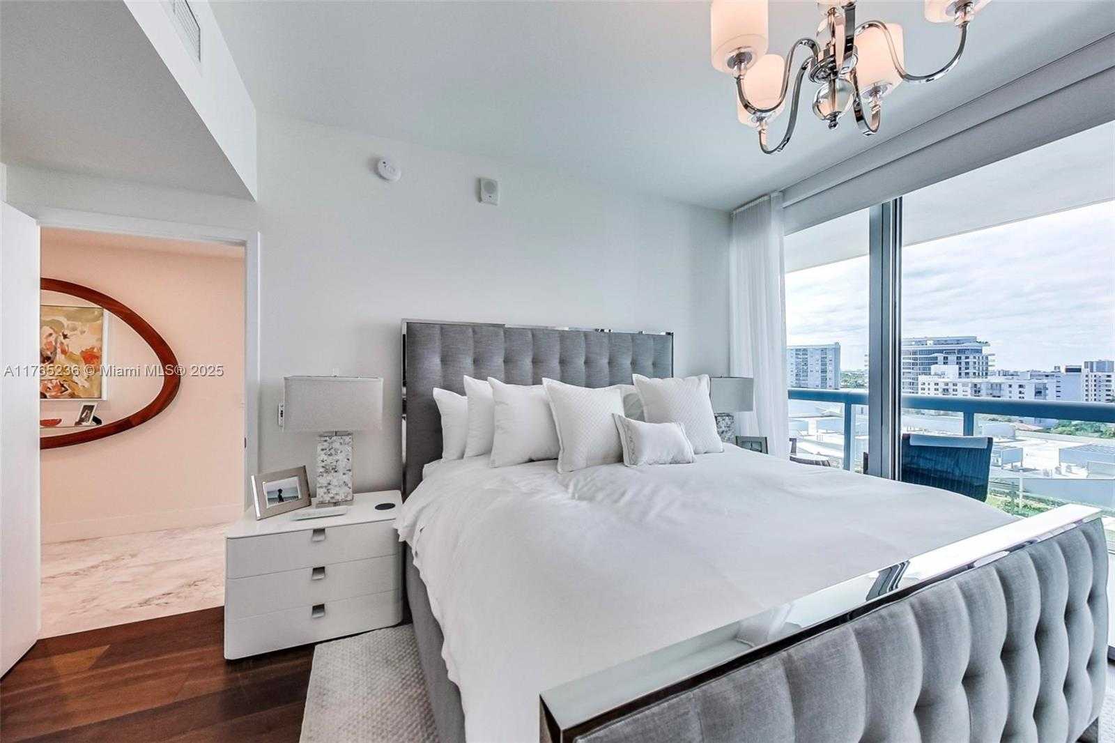 Small Image of 6899 COLLINS AVE #910, Miami Beach Number 17
