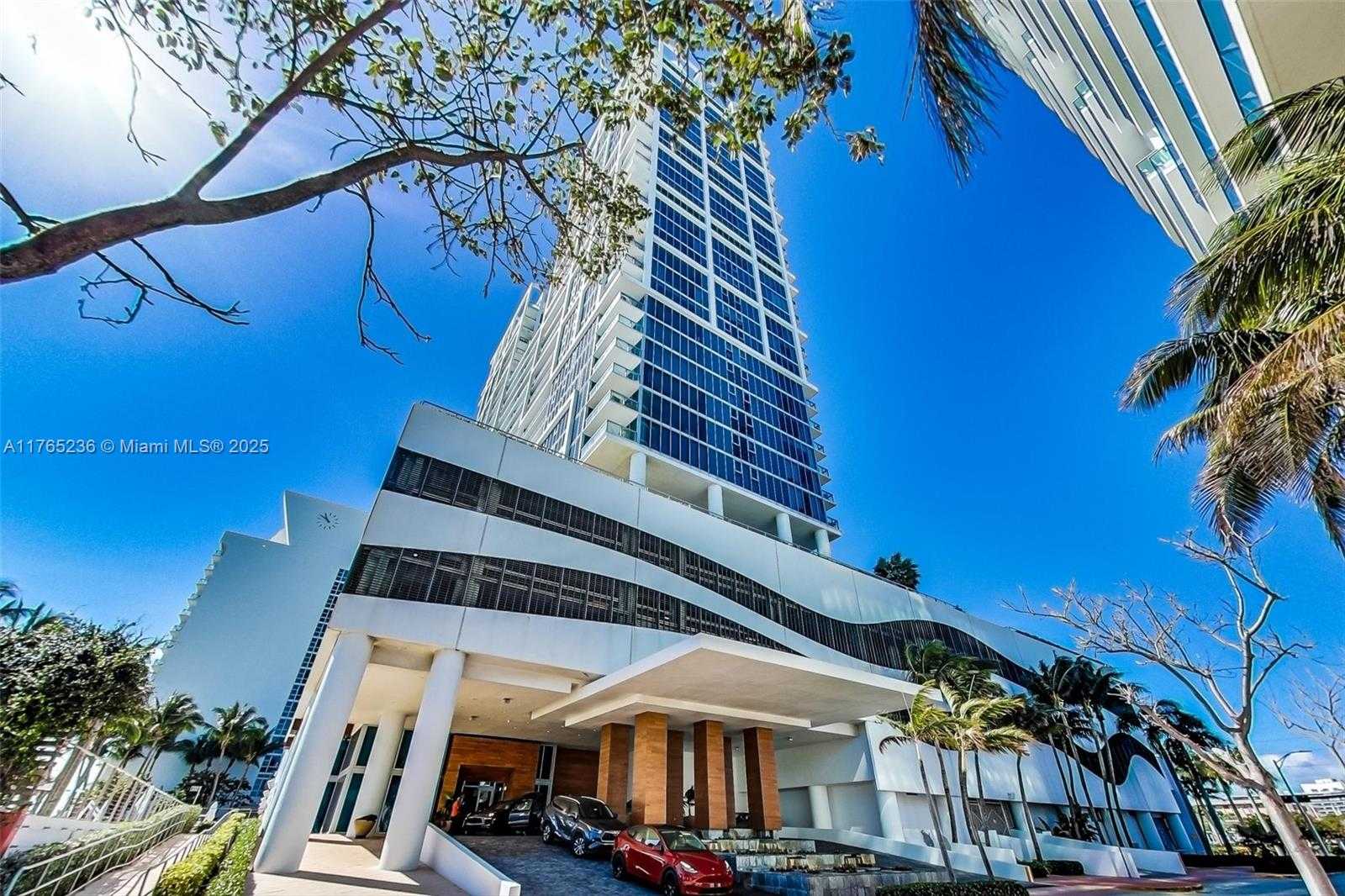 Small Image of 6899 COLLINS AVE #910, Miami Beach Number 2