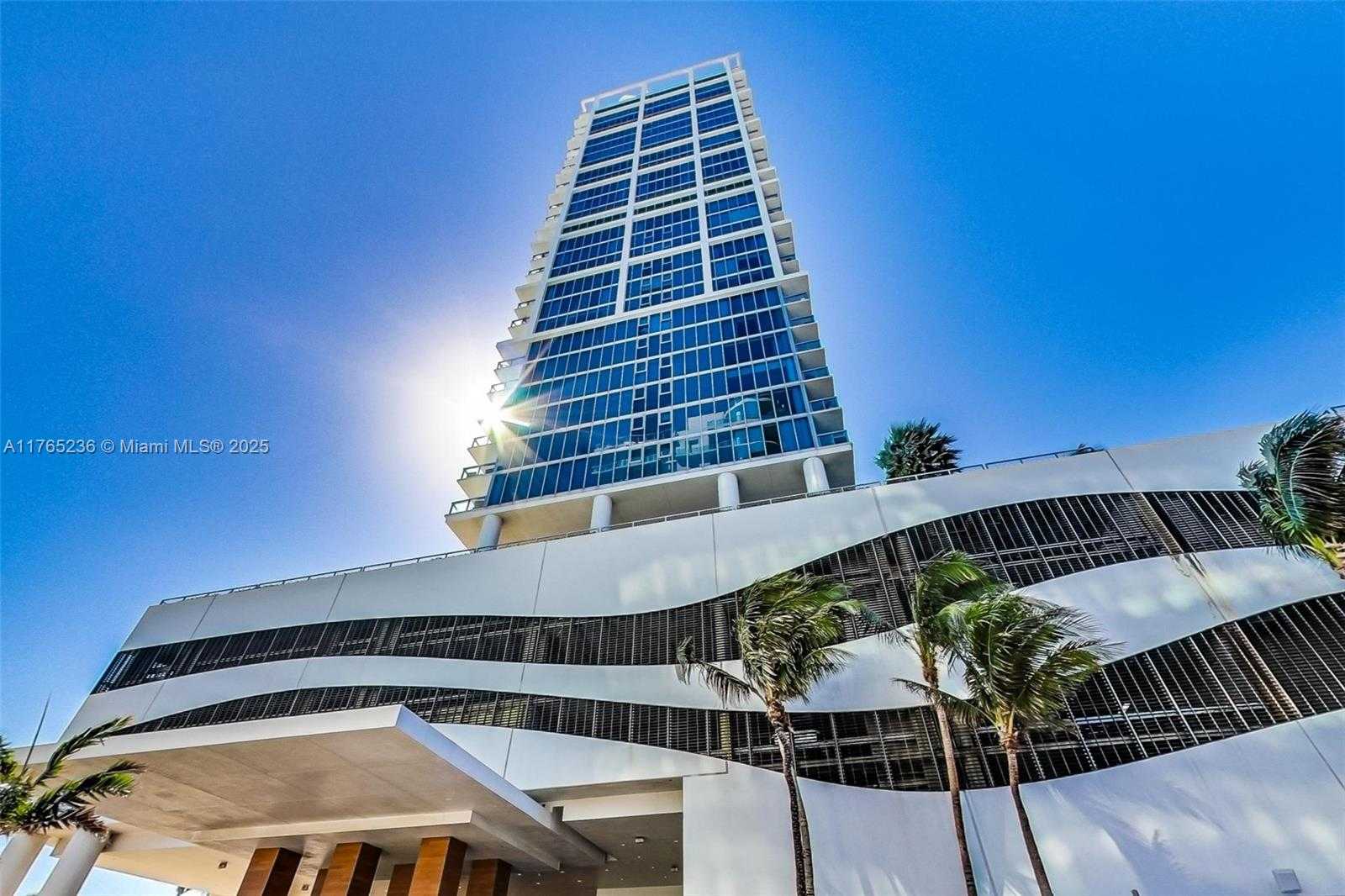 Small Image of 6899 COLLINS AVE #910, Miami Beach Number 3