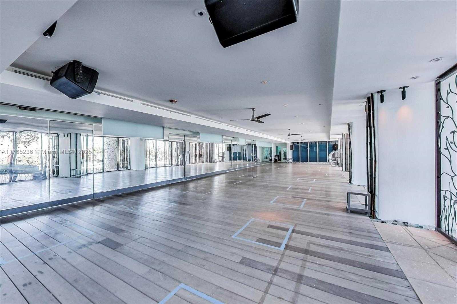 Small Image of 6899 COLLINS AVE #910, Miami Beach Number 36