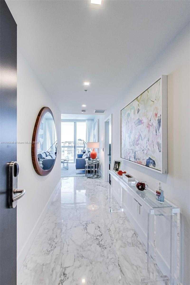 Small Image of 6899 COLLINS AVE #910, Miami Beach Number 5