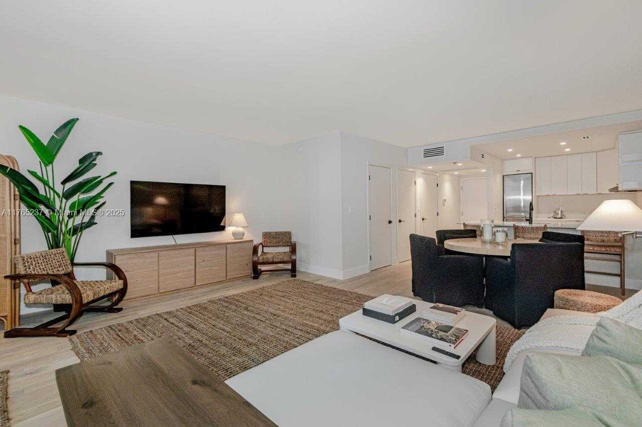 Small Image of 2301 COLLINS AVE #914, Miami Beach Number 22