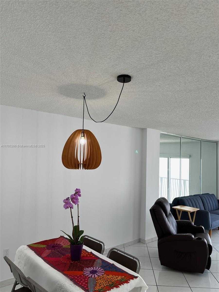 Small Image of 4141 COLLINS AVE #505, Miami Beach Number 25