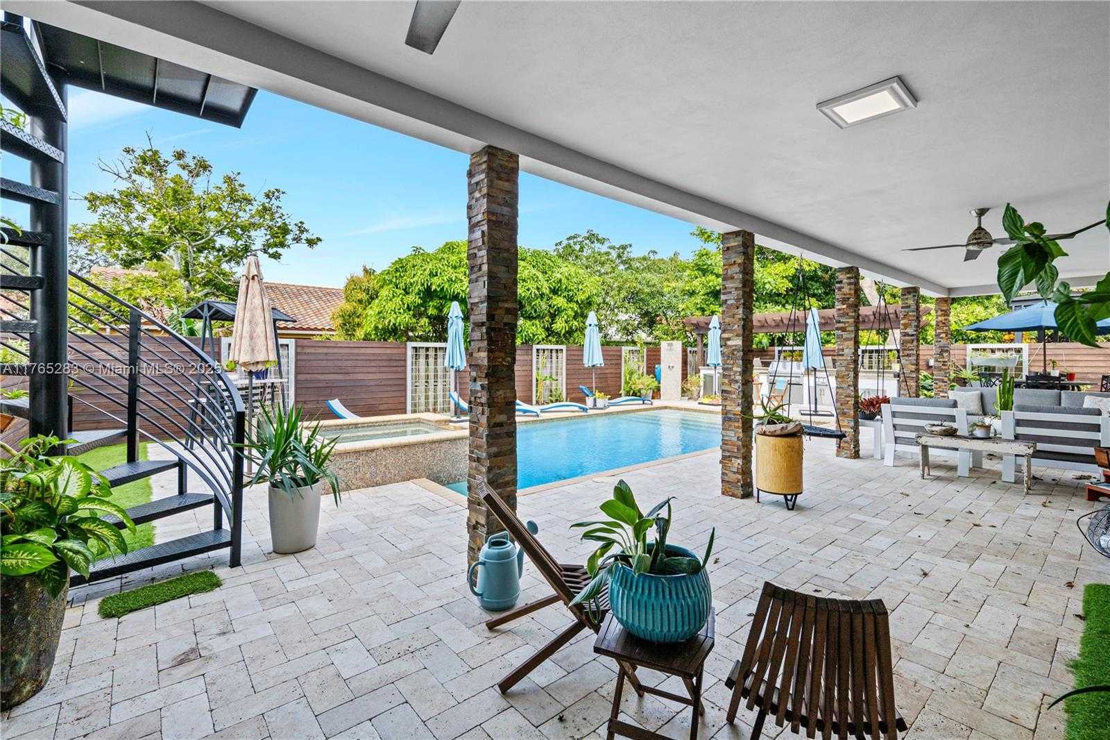Small Image of 1420 SOUTH WEST 88TH AVE, Pembroke Pines Number 13