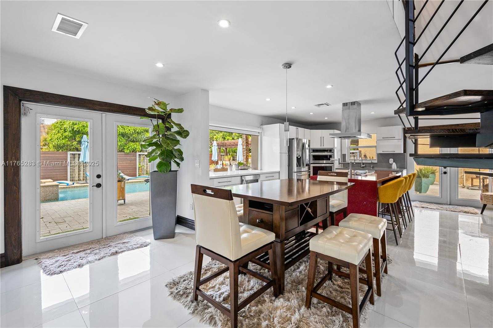 Small Image of 1420 SOUTH WEST 88TH AVE, Pembroke Pines Number 21