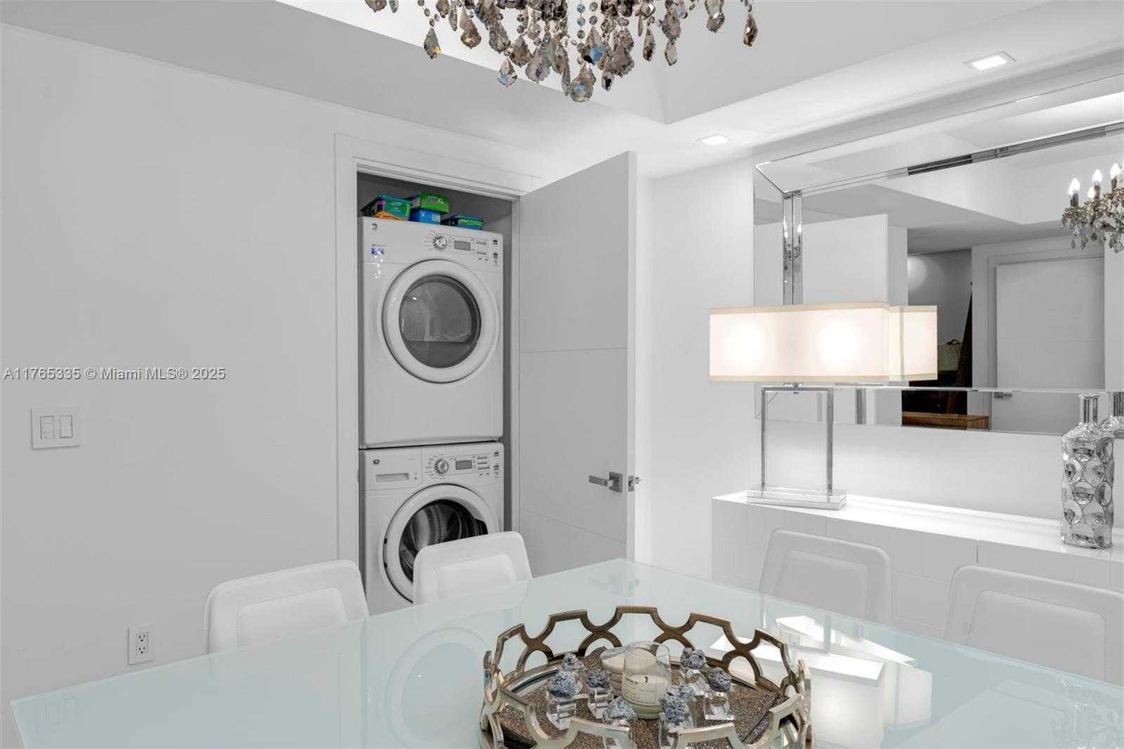 Small Image of 1010 BRICKELL AVE #3003, Miami Number 10