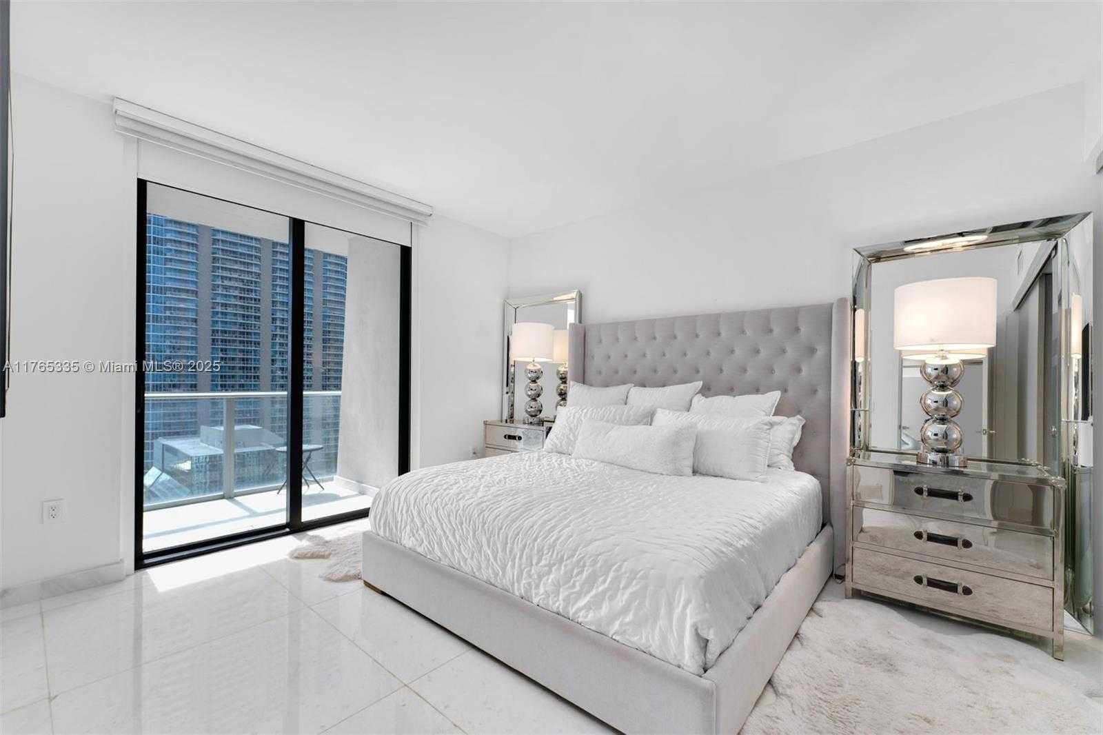 Small Image of 1010 BRICKELL AVE #3003, Miami Number 11