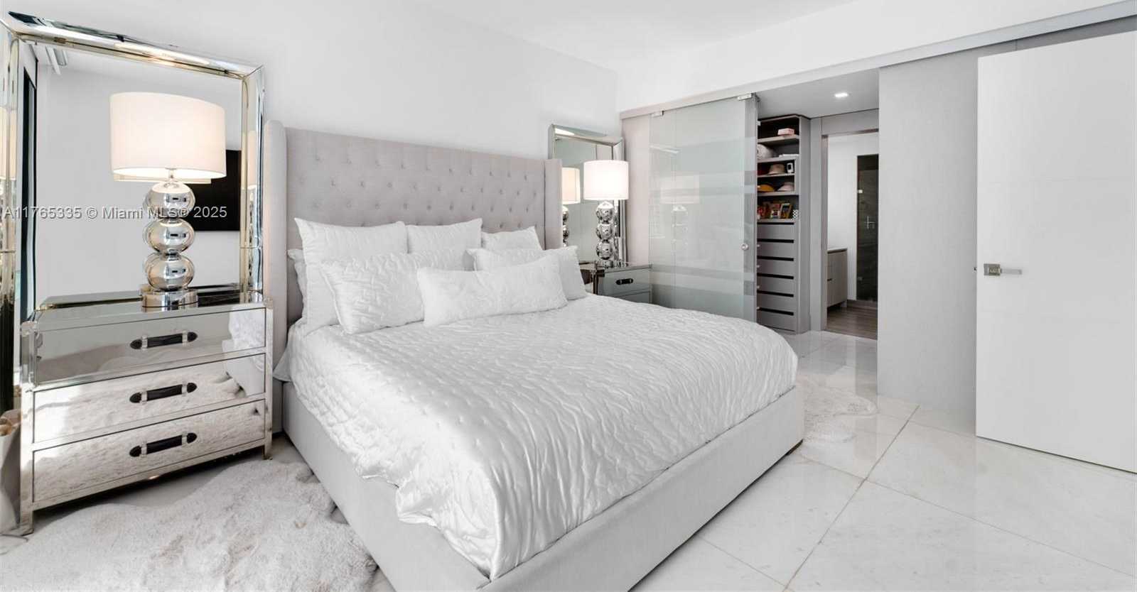 Small Image of 1010 BRICKELL AVE #3003, Miami Number 12