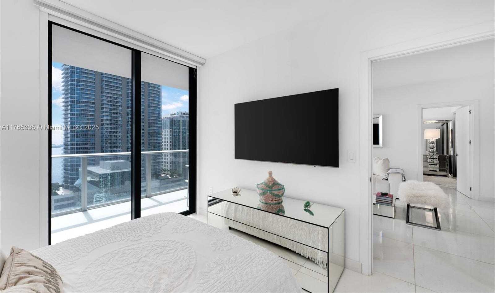 Small Image of 1010 BRICKELL AVE #3003, Miami Number 18