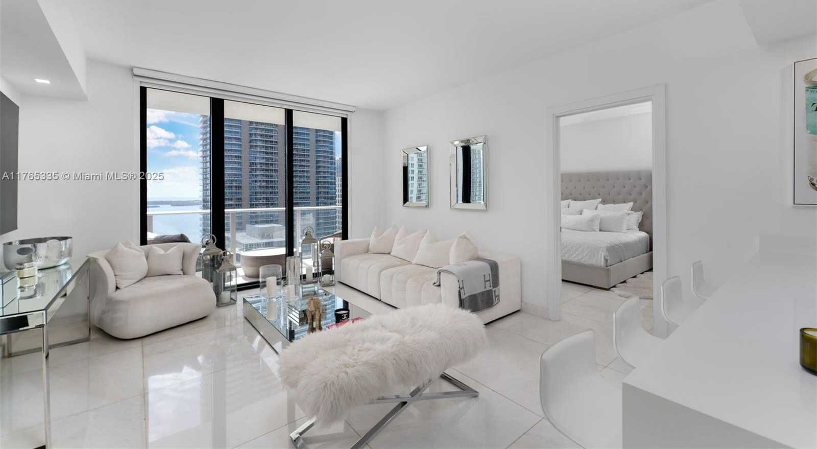 Small Image of 1010 BRICKELL AVE #3003, Miami Number 2