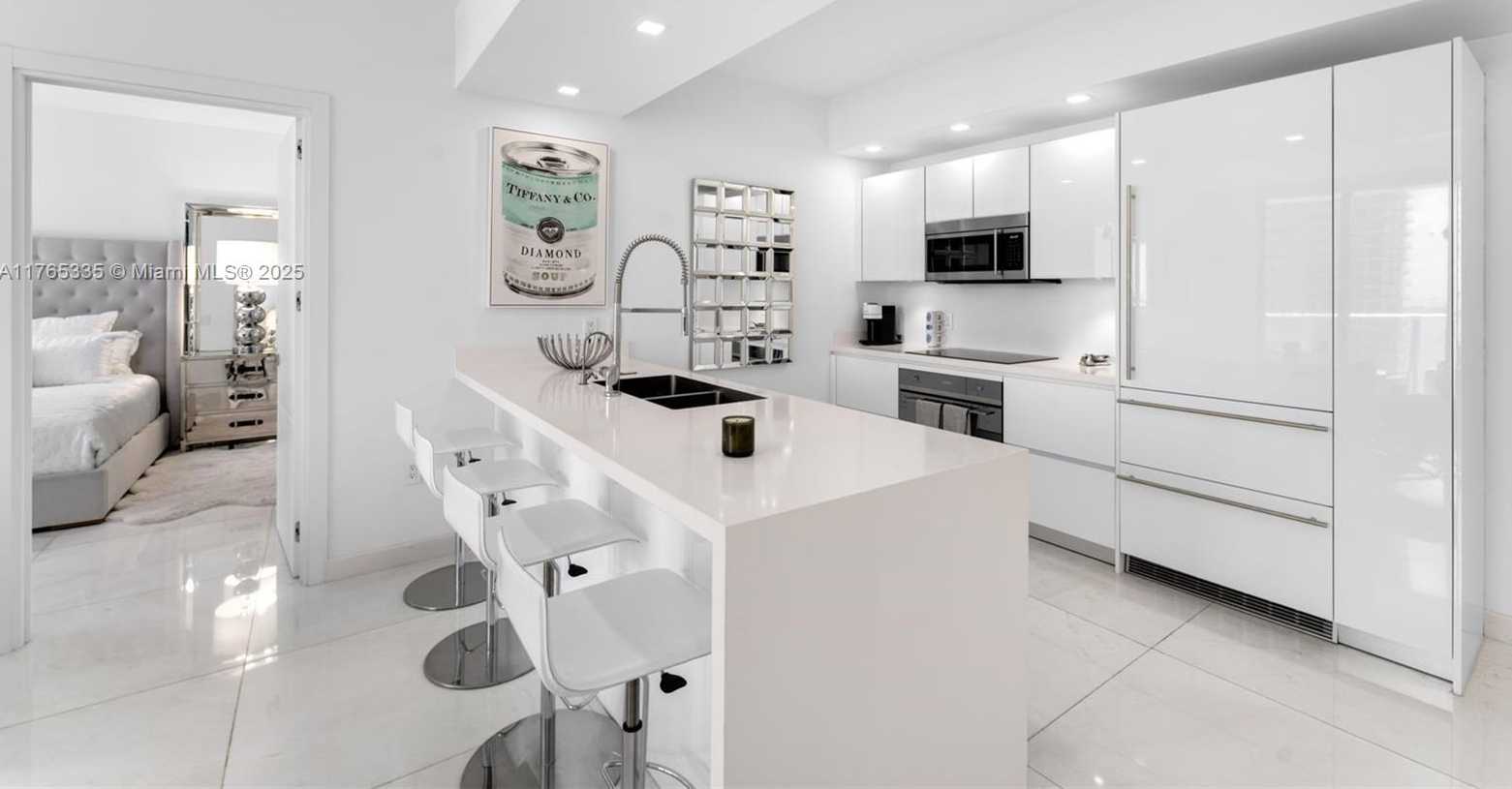 Small Image of 1010 BRICKELL AVE #3003, Miami Number 4