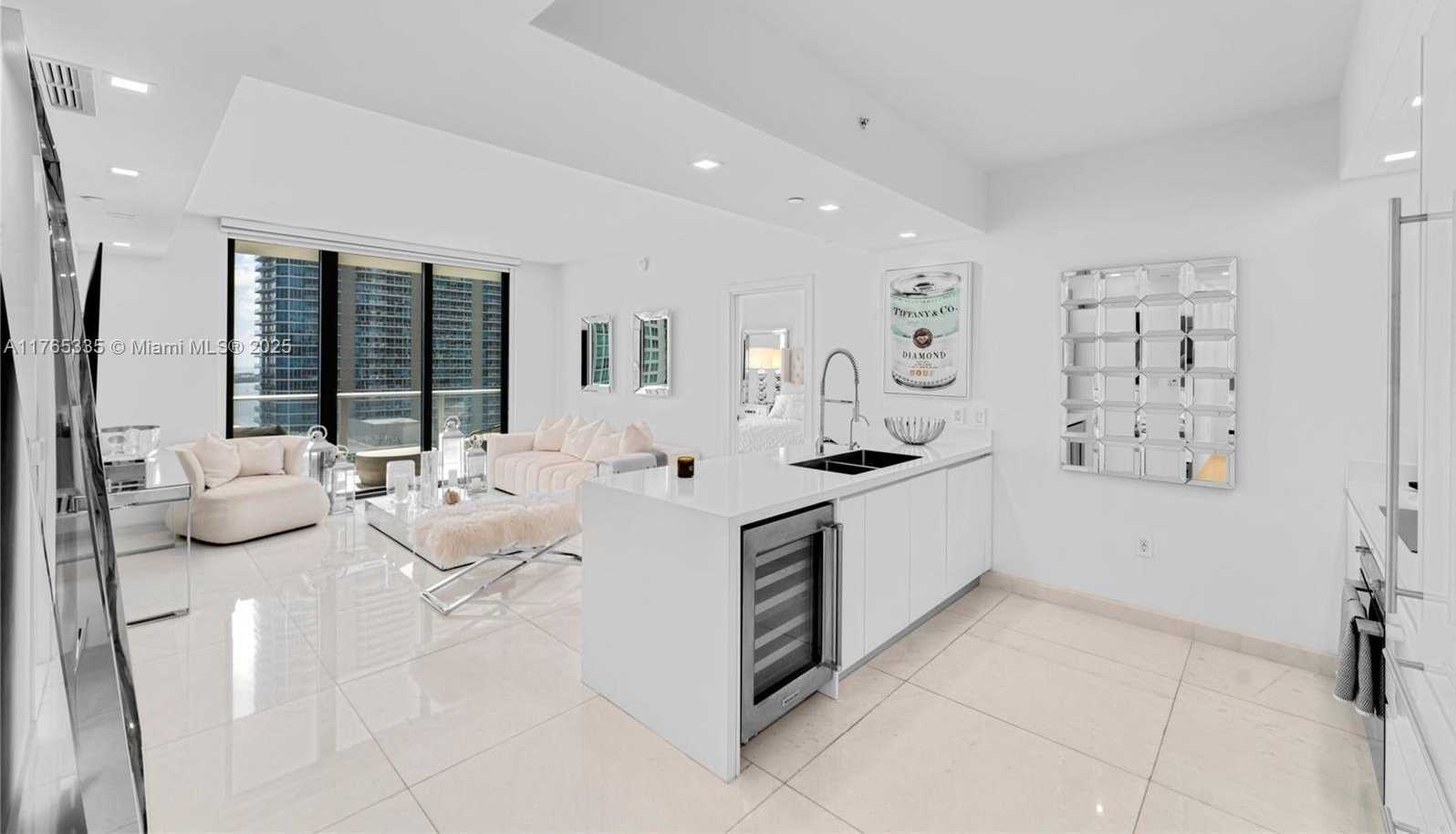 Small Image of 1010 BRICKELL AVE #3003, Miami Number 6