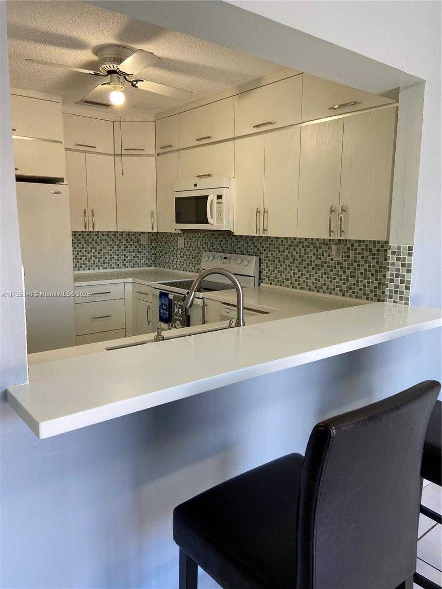 Small Image of 4903 SOUTH WEST 144TH CT #-, Miami Number 14