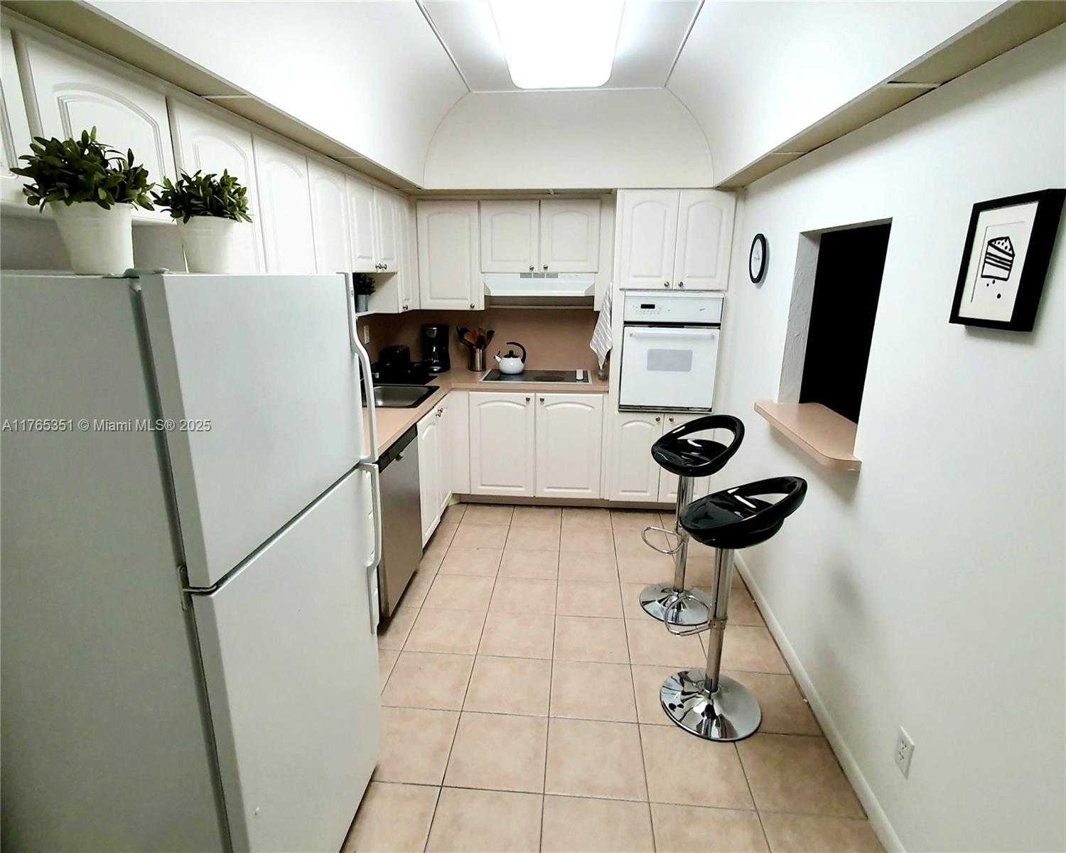Small Image of 19390 COLLINS AVE #312, Sunny Isles Beach Number 5