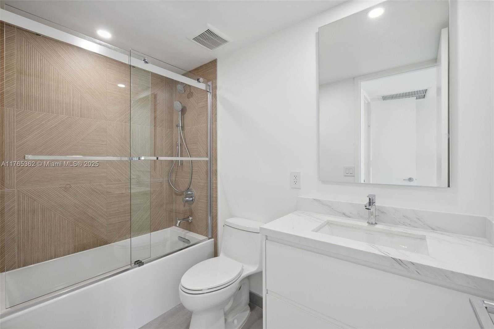 Small Image of 5055 COLLINS AVE #7M, Miami Beach Number 19
