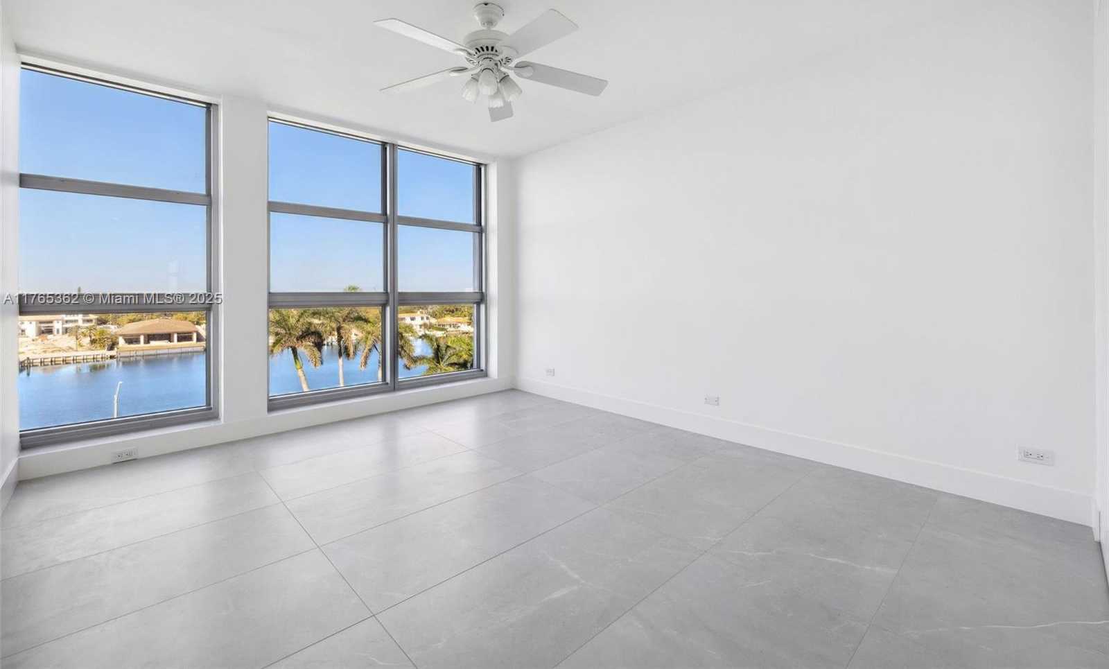 Small Image of 5055 COLLINS AVE #7M, Miami Beach Number 20