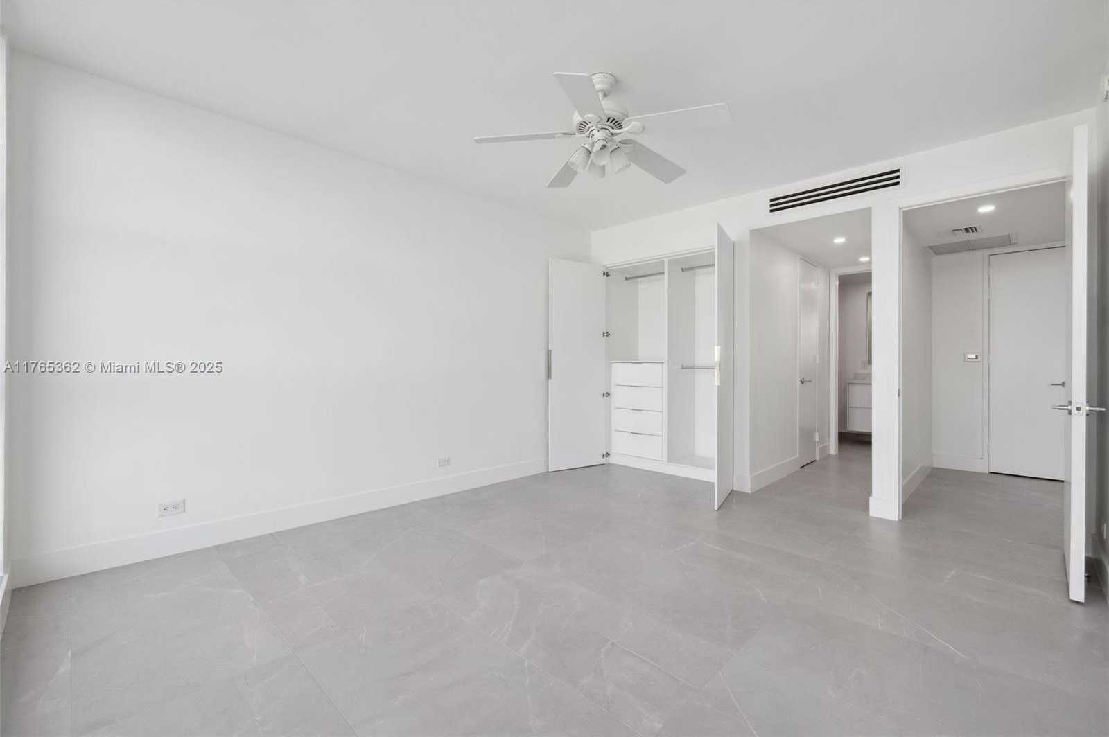 Small Image of 5055 COLLINS AVE #7M, Miami Beach Number 22