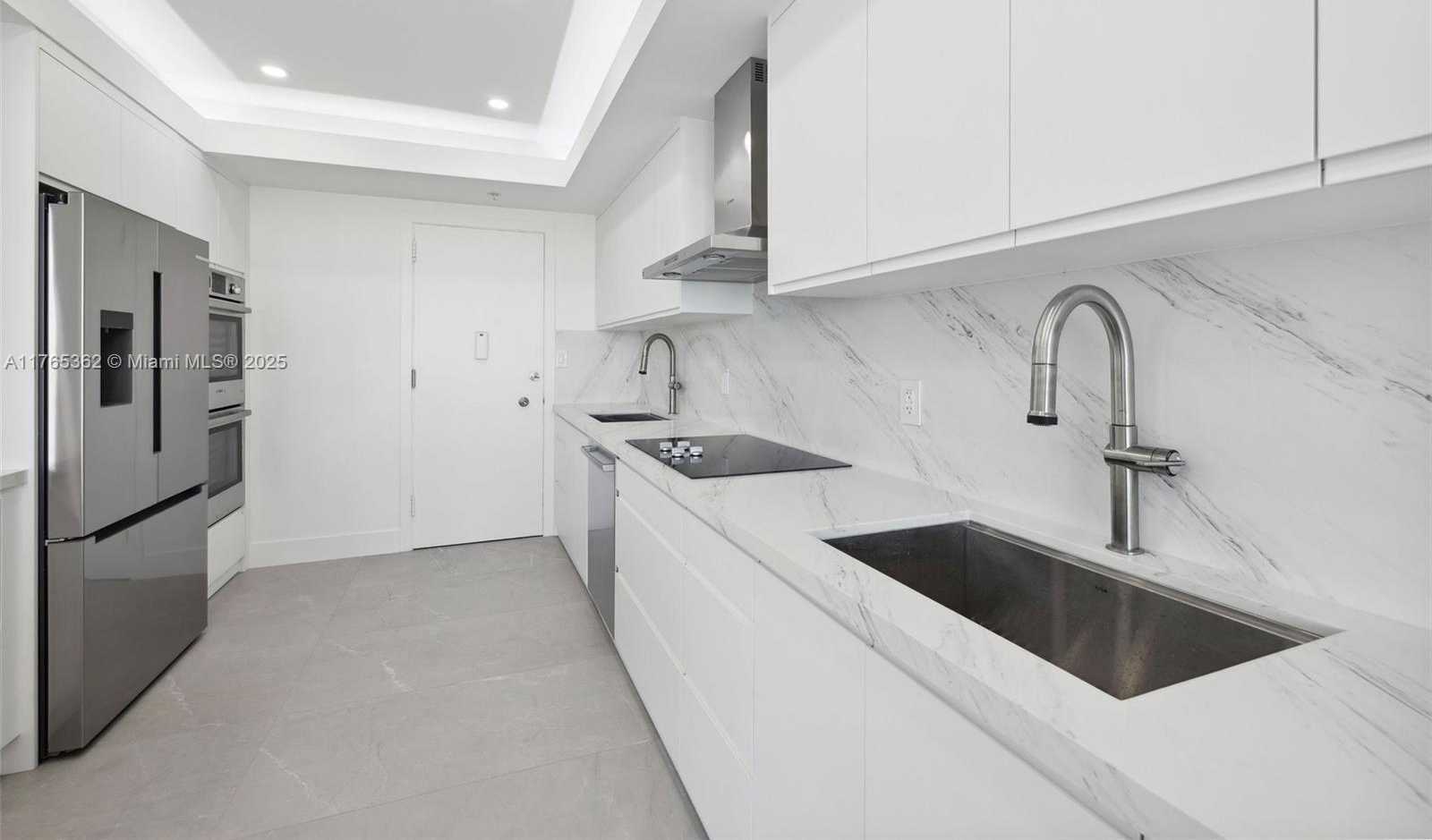 Small Image of 5055 COLLINS AVE #7M, Miami Beach Number 7