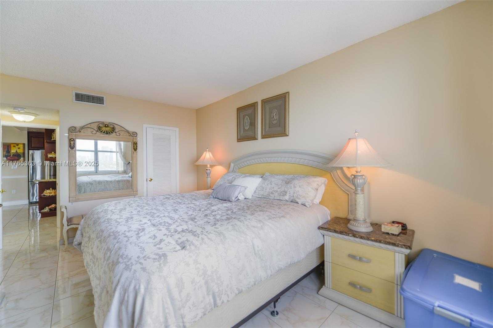 Small Image of 1985 SOUTH OCEAN DR #19L, Hallandale Beach Number 20