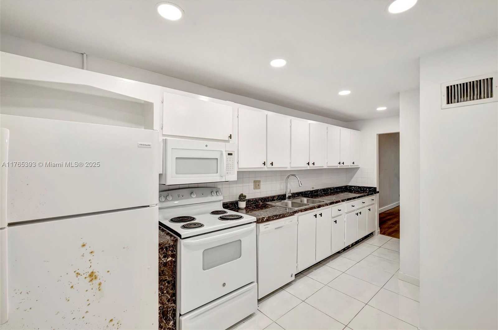 Small Image of 3660 NORTH EAST 166TH ST #205, North Miami Beach Number 10