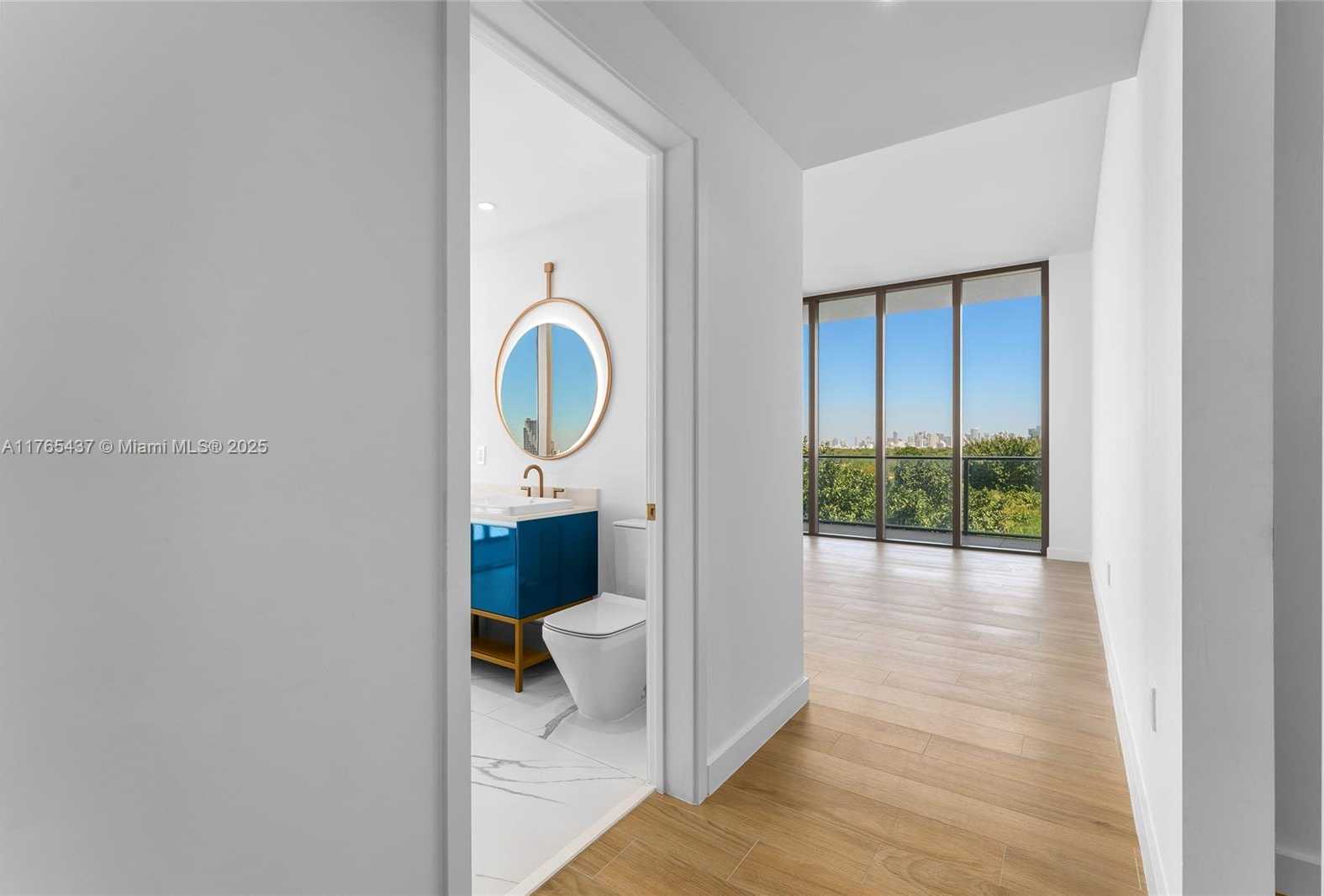 Small Image of 2678 TIGERTAIL AVE #502, Coconut Grove Number 14