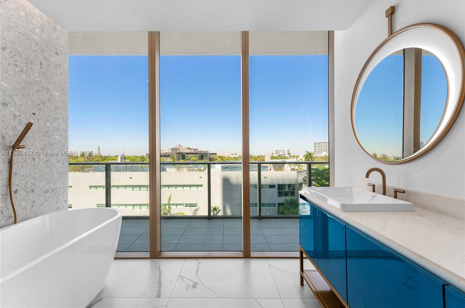 Small Image of 2678 TIGERTAIL AVE #502, Coconut Grove Number 16