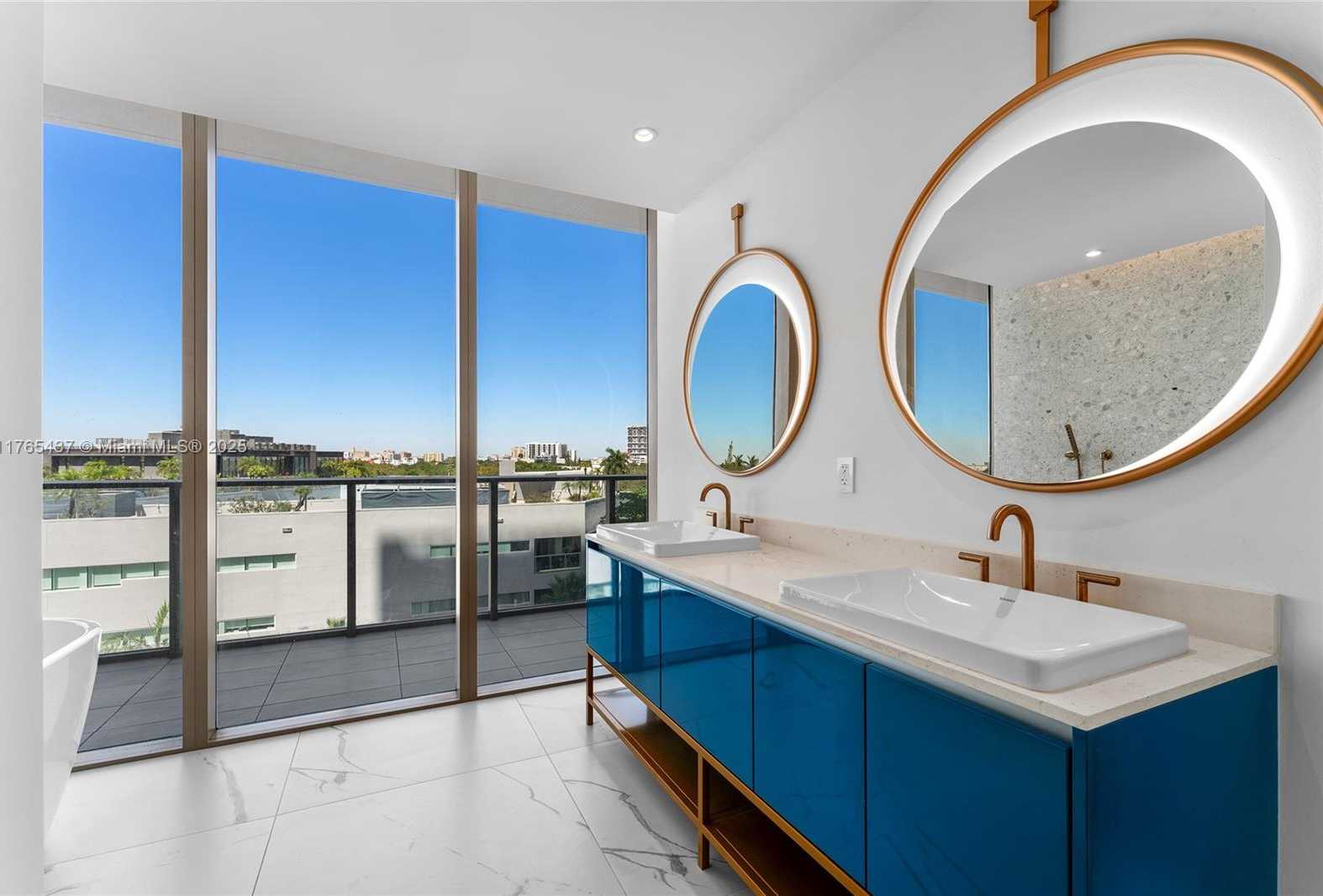 Small Image of 2678 TIGERTAIL AVE #502, Coconut Grove Number 18