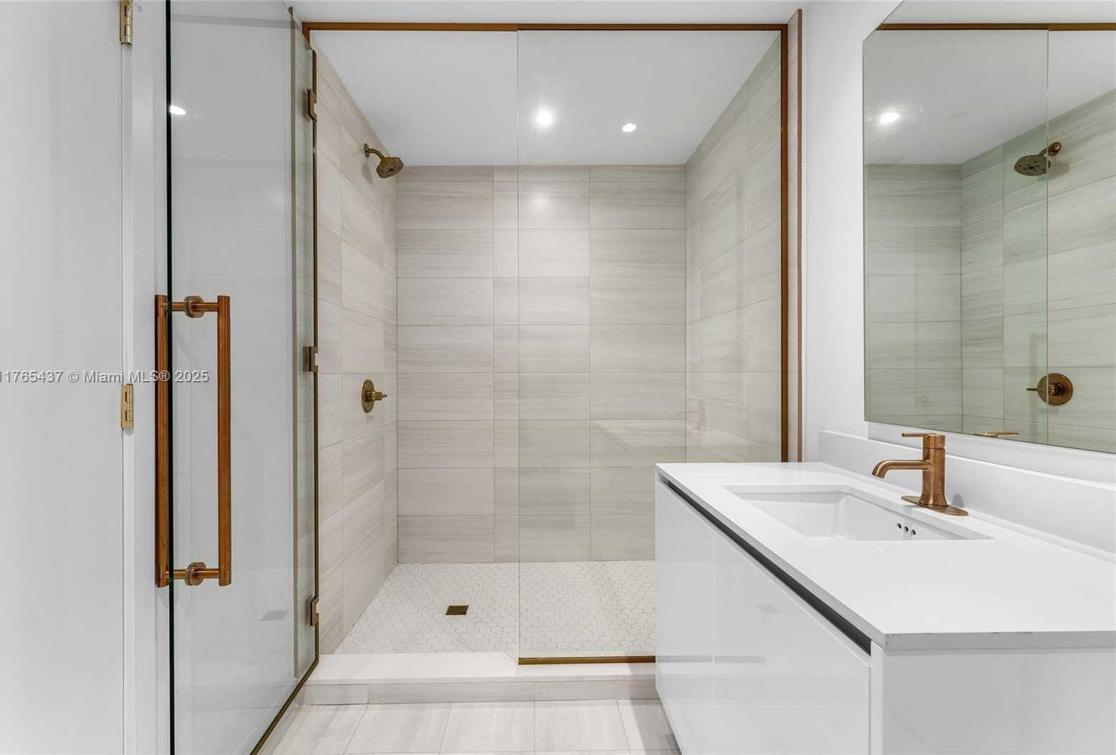 Small Image of 2678 TIGERTAIL AVE #502, Coconut Grove Number 20
