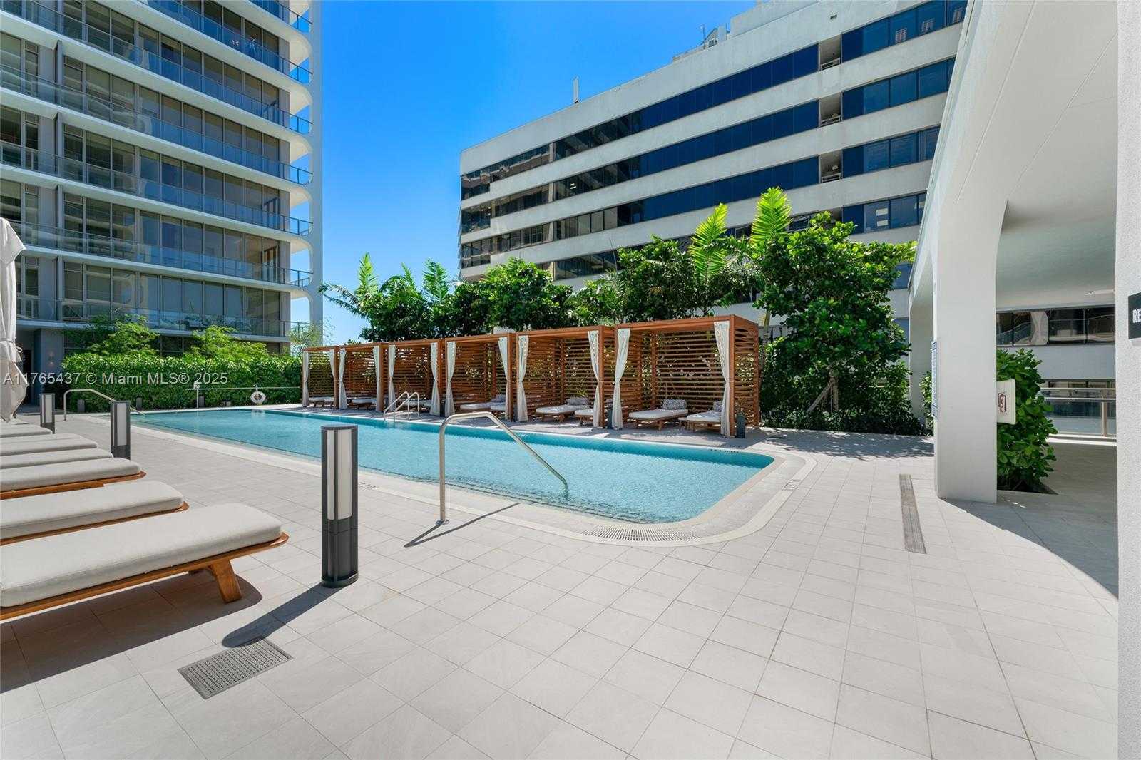 Small Image of 2678 TIGERTAIL AVE #502, Coconut Grove Number 30