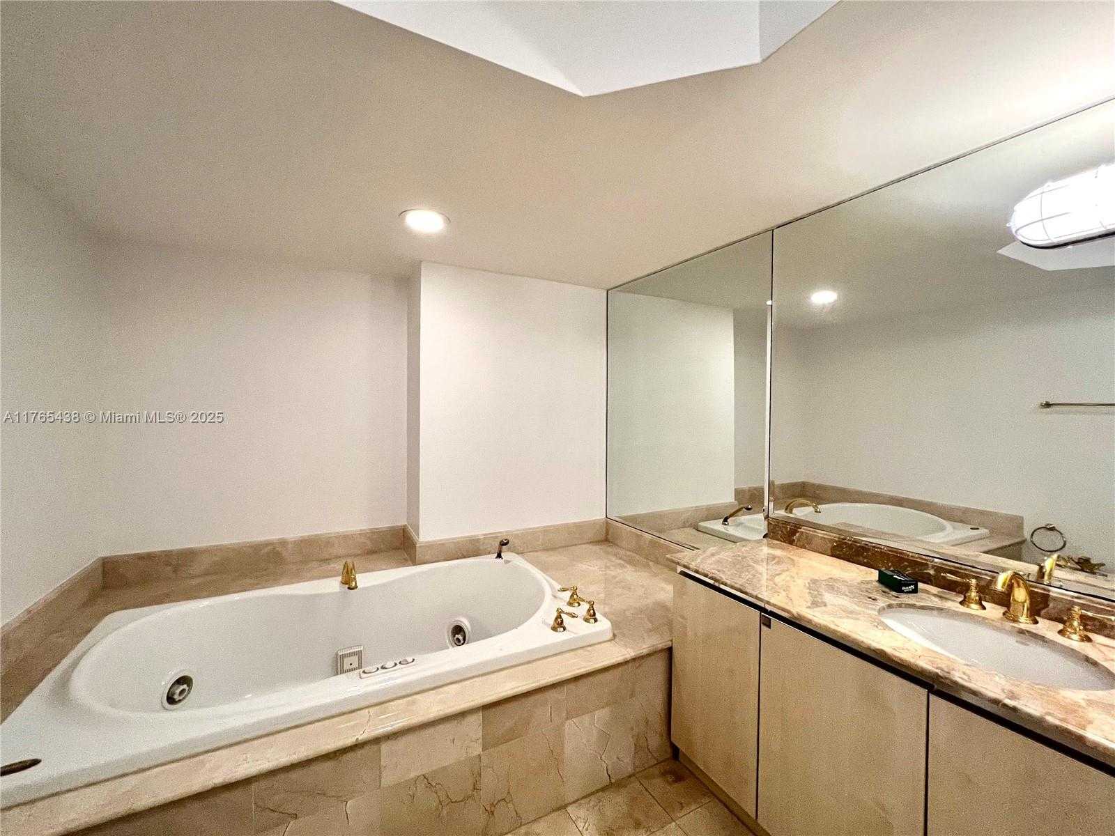 Small Image of 445 GRAND BAY DR #310, Key Biscayne Number 11