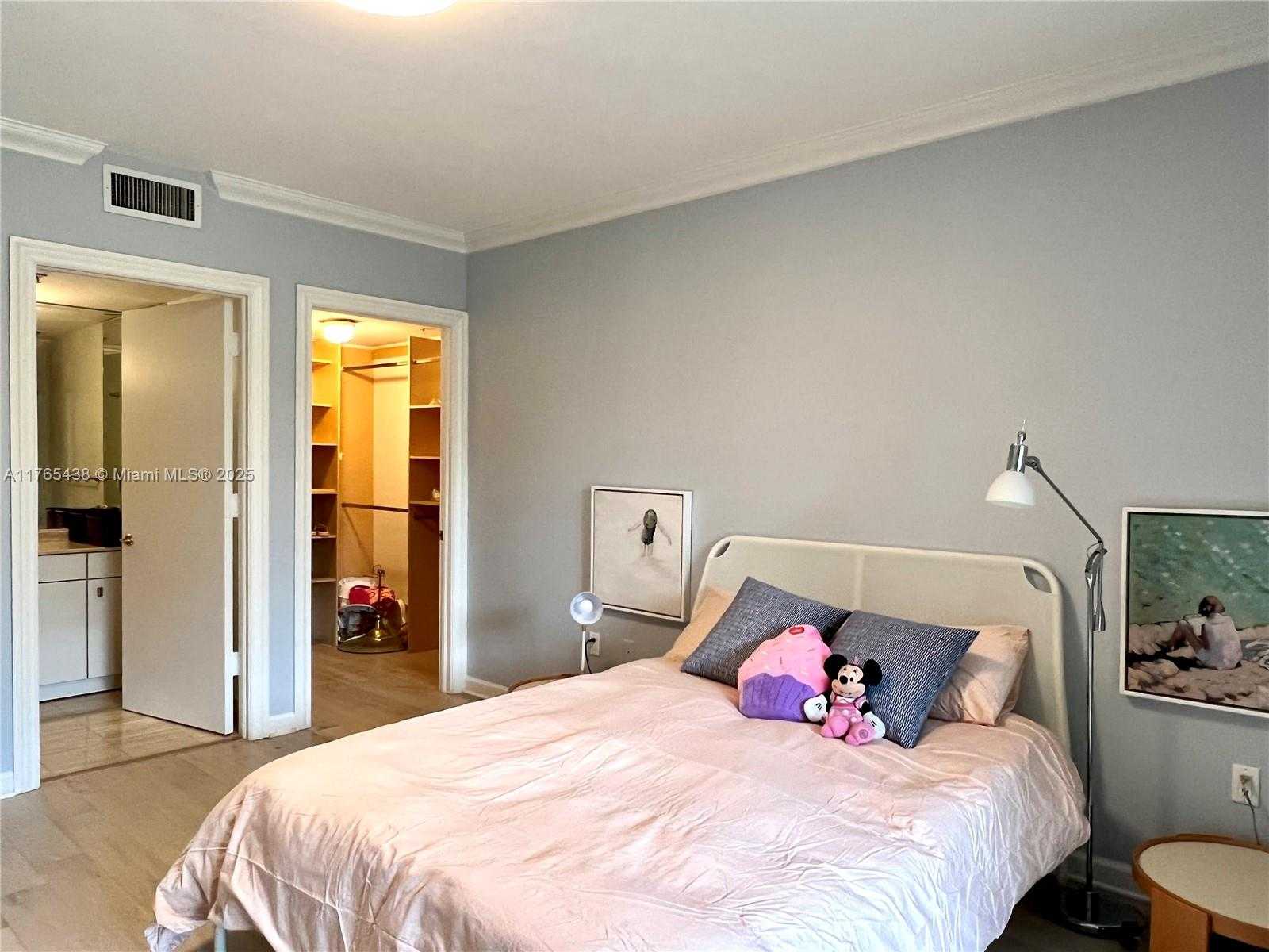 Small Image of 445 GRAND BAY DR #310, Key Biscayne Number 15