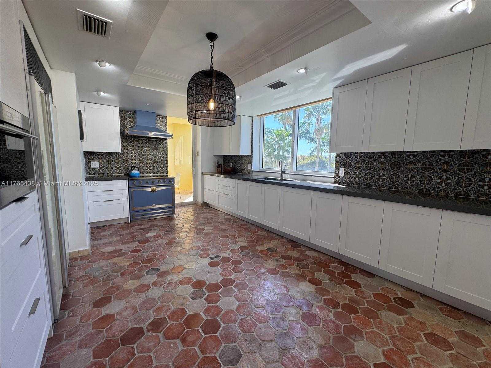 Small Image of 445 GRAND BAY DR #310, Key Biscayne Number 5
