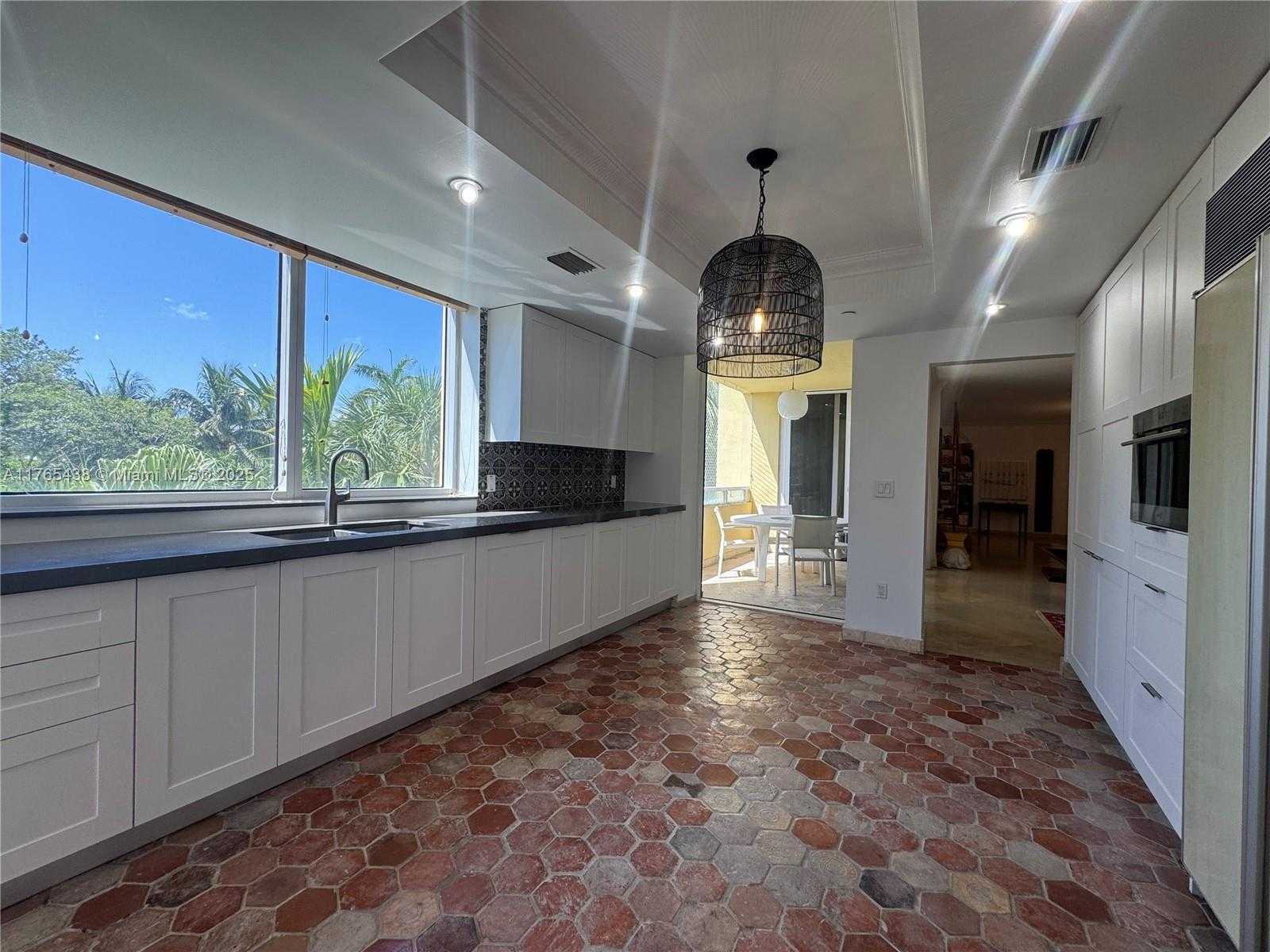 Small Image of 445 GRAND BAY DR #310, Key Biscayne Number 7
