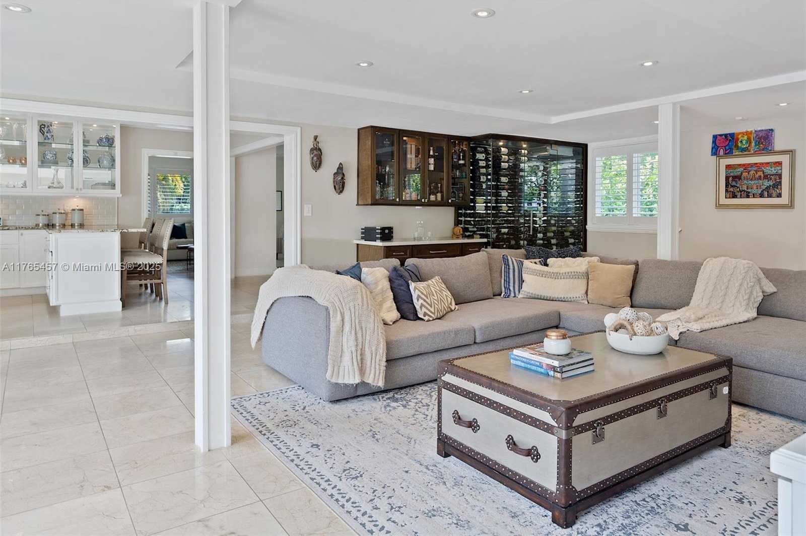 Small Image of 4750 ALHAMBRA CIR, Coral Gables Number 21