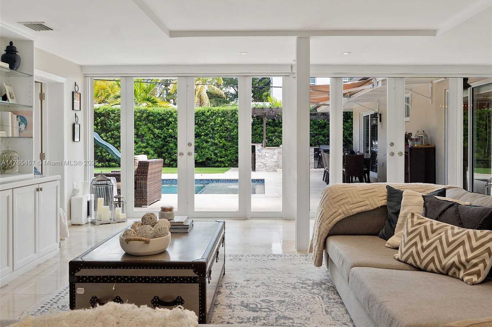 Small Image of 4750 ALHAMBRA CIR, Coral Gables Number 24
