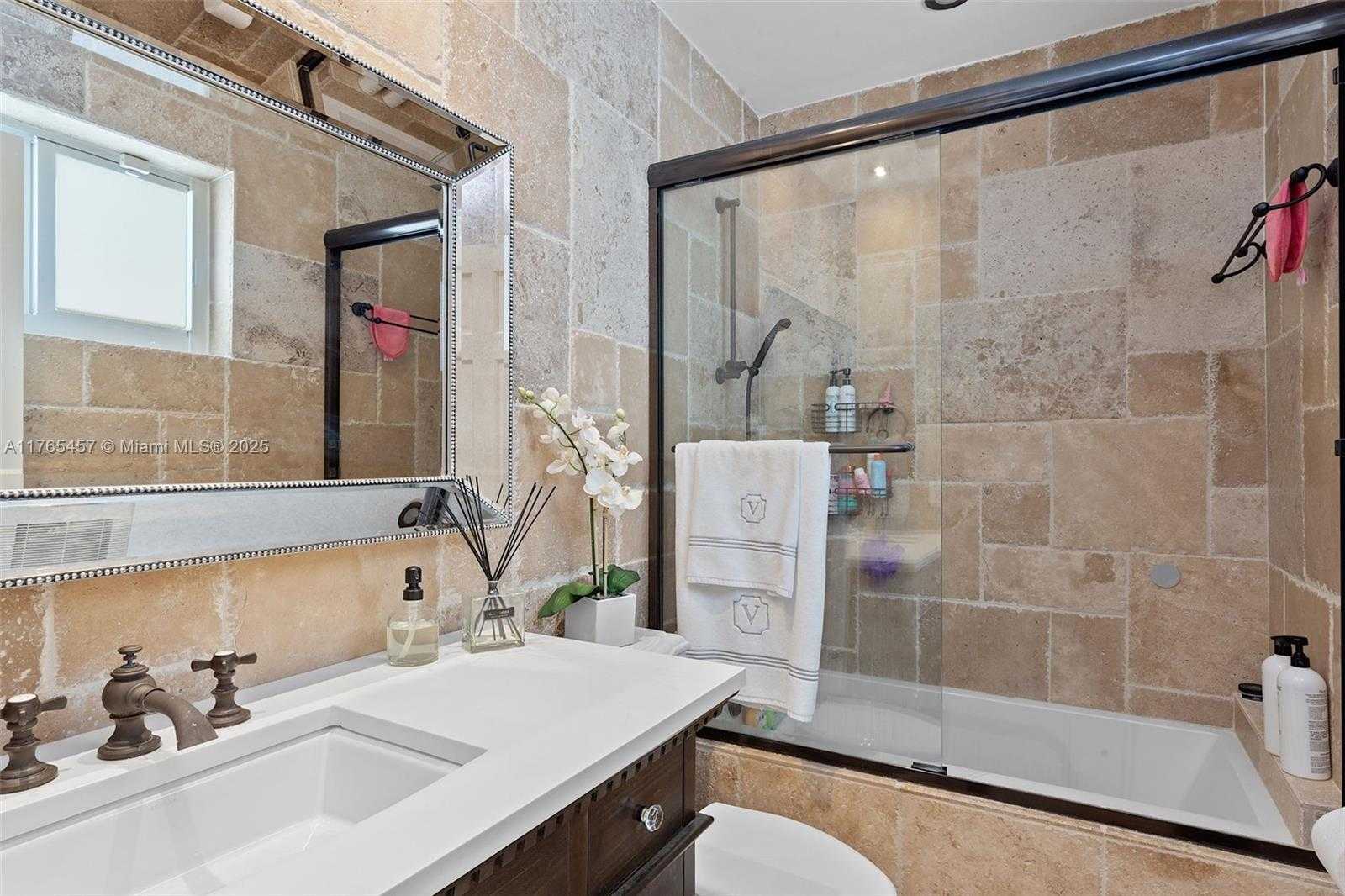 Small Image of 4750 ALHAMBRA CIR, Coral Gables Number 36