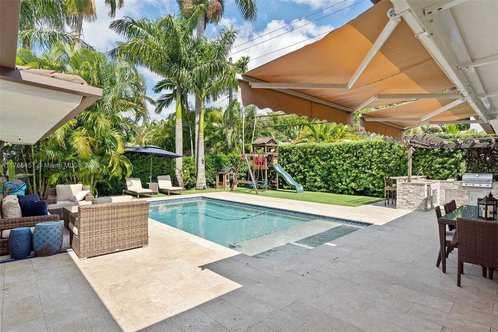 Small Image of 4750 ALHAMBRA CIR, Coral Gables Number 38