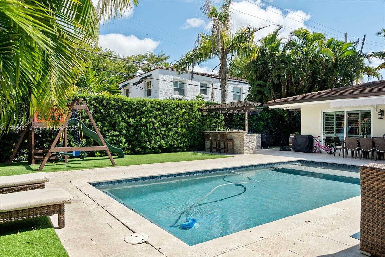 Small Image of 4750 ALHAMBRA CIR, Coral Gables Number 40