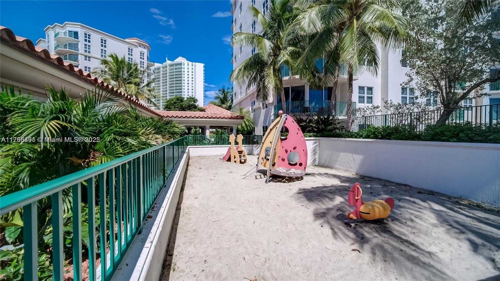 Small Image of 19900 EAST COUNTRY CLUB DR #TS18, Aventura Number 20
