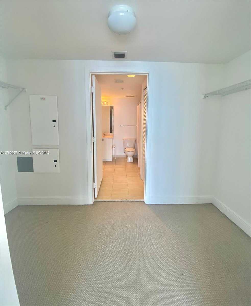 Small Image of 1750 NORTH BAYSHORE DR #5206, Miami Number 14