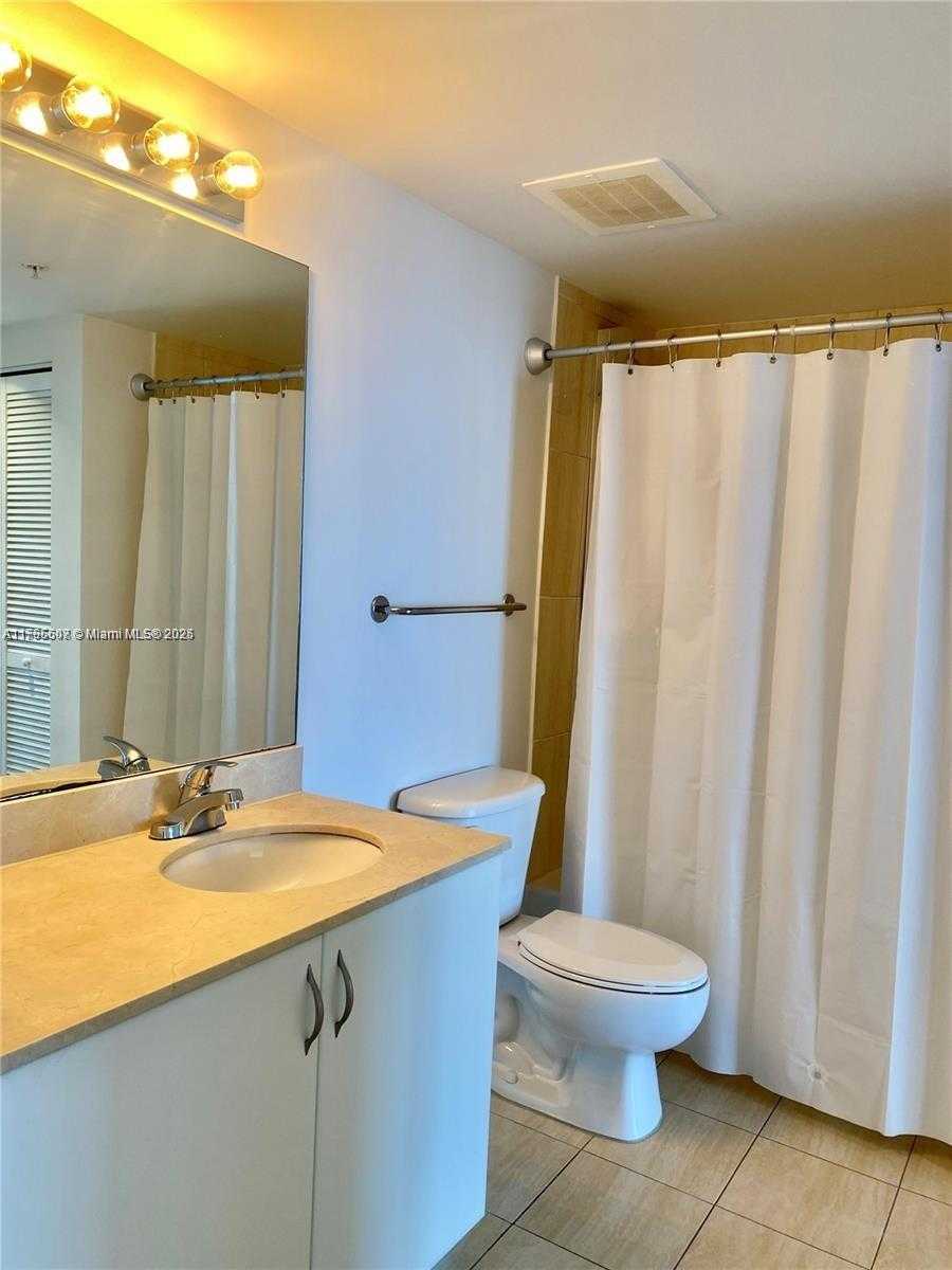 Small Image of 1750 NORTH BAYSHORE DR #5206, Miami Number 17