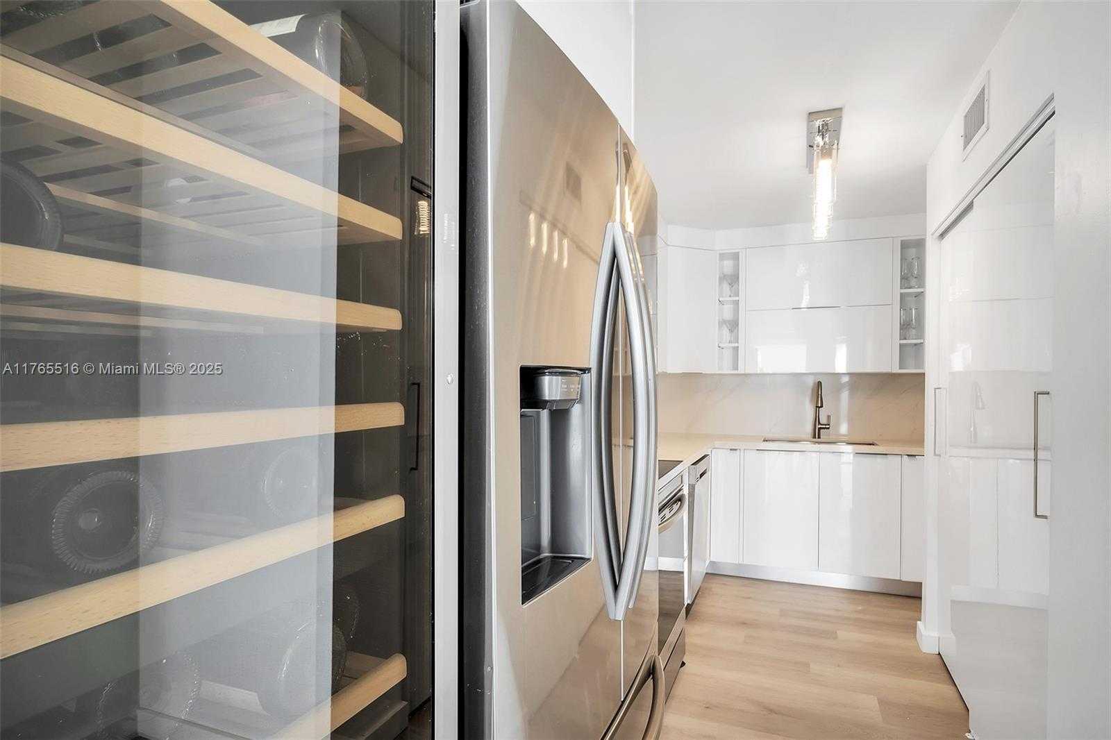 Small Image of 6061 COLLINS AVE #7A, Miami Beach Number 10