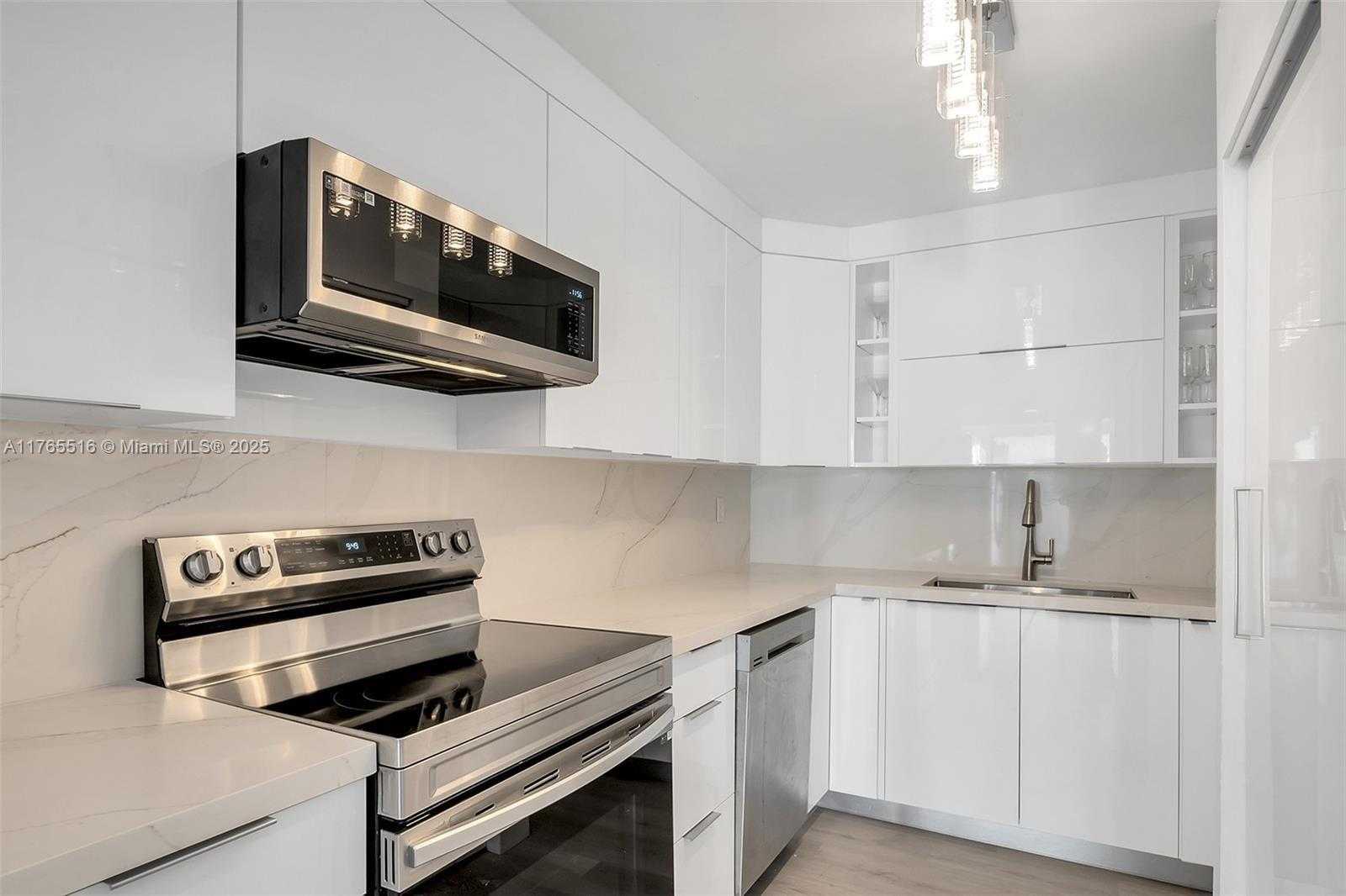 Small Image of 6061 COLLINS AVE #7A, Miami Beach Number 11